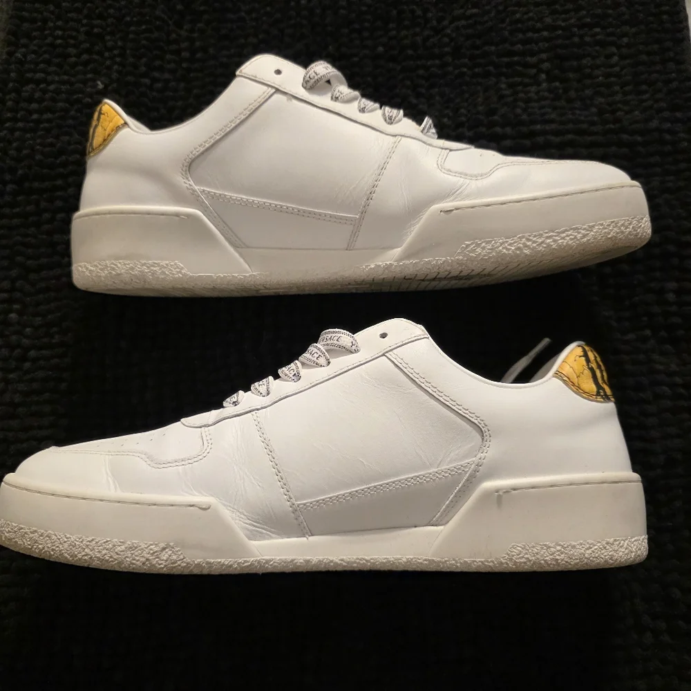 Authentic Versace White Leather Logo Lace-Up Trainers with Branded Laces - Picture 4 of 6